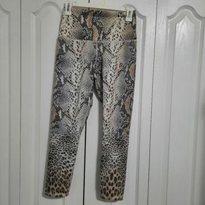 Evolution and Creation Brianna Snakeskin/Cheetah Capri Legging Ladies Med